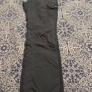 Kuhl cargo pants size 8